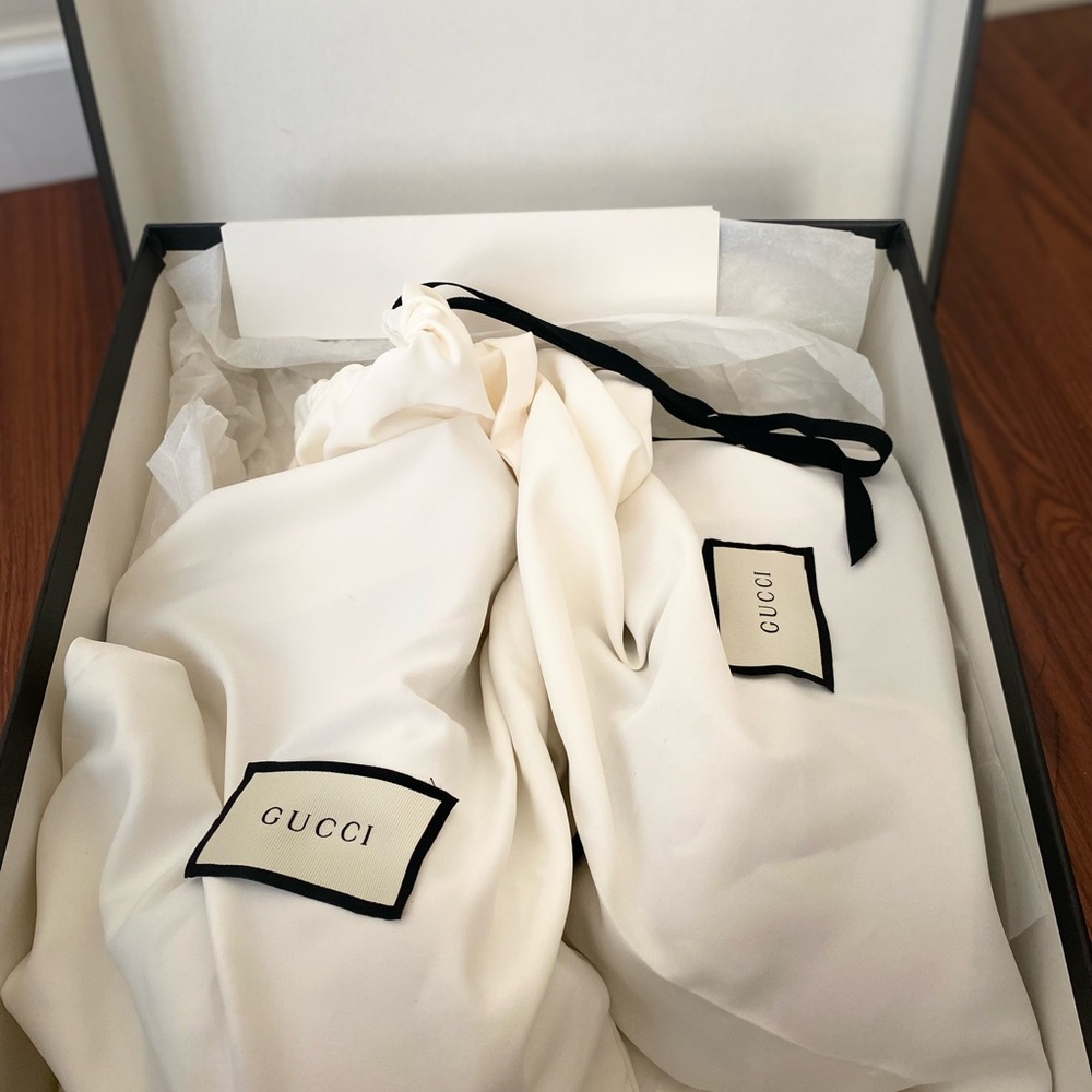 Gucci Women's Beige Platform Heels - Picture 3 of 4